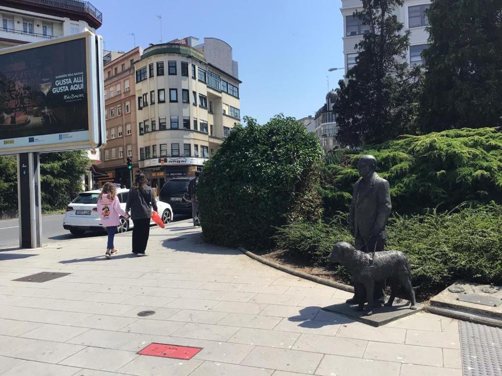 Hyp - Esquina Primavera A Coruna Luaran gambar